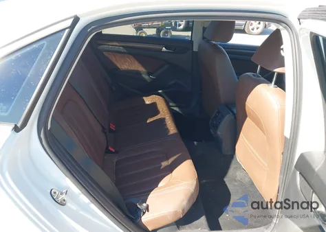 2022 Volkswagen Passat 2.0T Limited Edition z USA, uszkodzony, nr VIN 1VWBA7A39NC006437